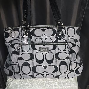 Coach Poppy Shoulder Bag  EUC